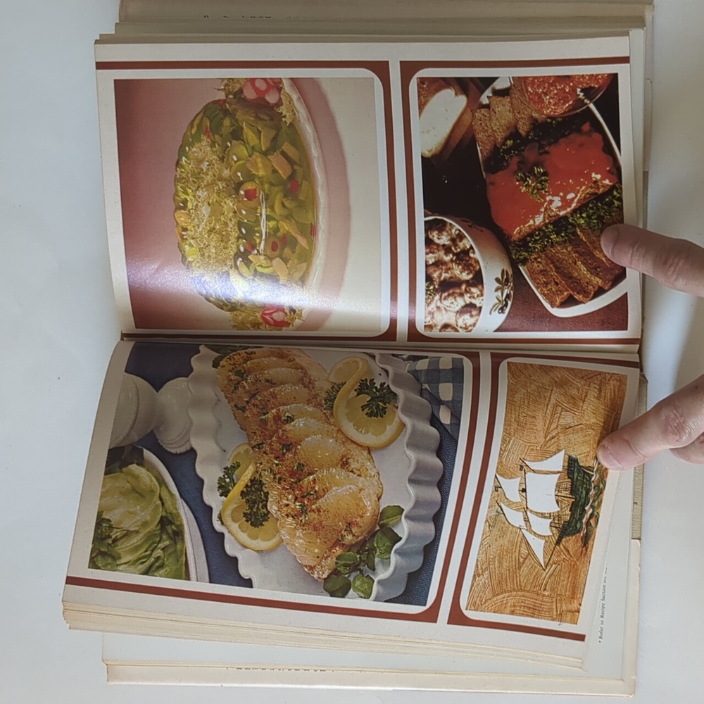 vintage 1969 Chatelaine Diet Cookbook - Picture 11 of 16